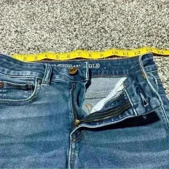 American Eagle Hi Rise Shortie Next Level Stretch Jean shorts Size 2 Frayed Hem - Picture 6 of 10
